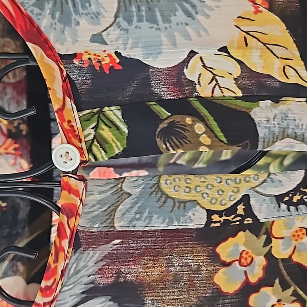 Loft lightweight floral top. Size M. - Picture 3 of 5